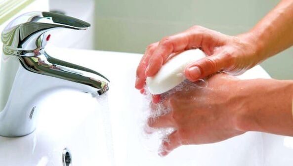 Je důležité dodržovat hygienu, aby se zabránilo infekci červy